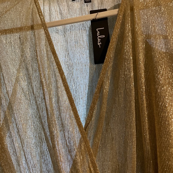 NWT Lulu’s Midas sheer gold cover up - Picture 2 of 2